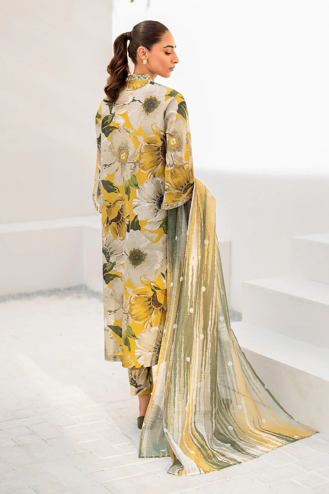 IZNK Lawn New Arrival 3Pc (Unstitched) Suit