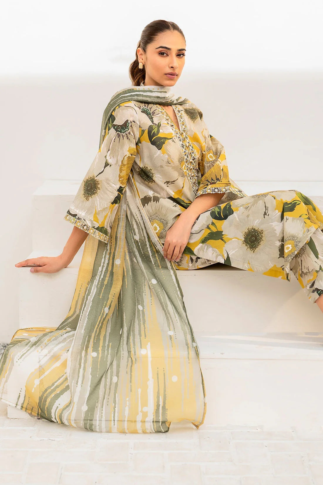 IZNK Lawn New Arrival 3Pc (Unstitched) Suit