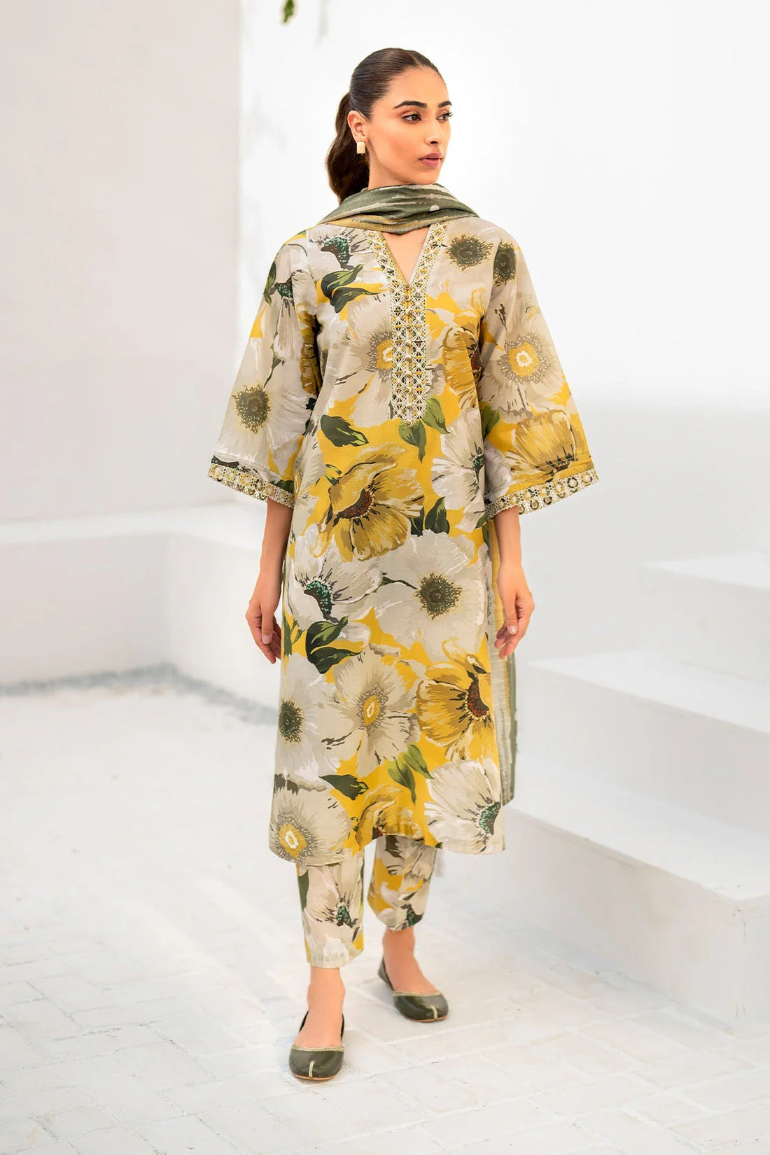 IZNK Lawn New Arrival 3Pc (Unstitched) Suit