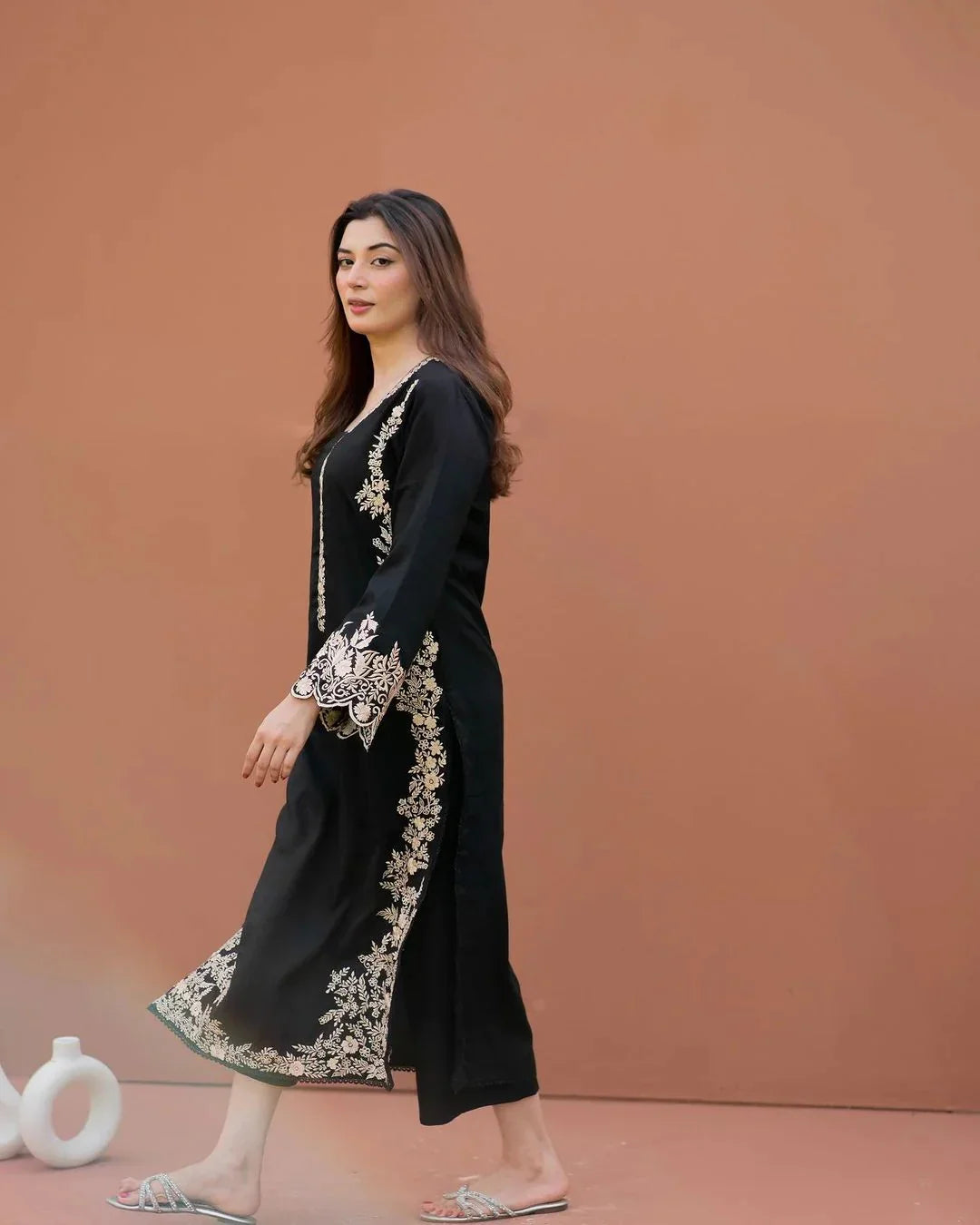 A SLING Unstitched Two-Piece Lawn Suit