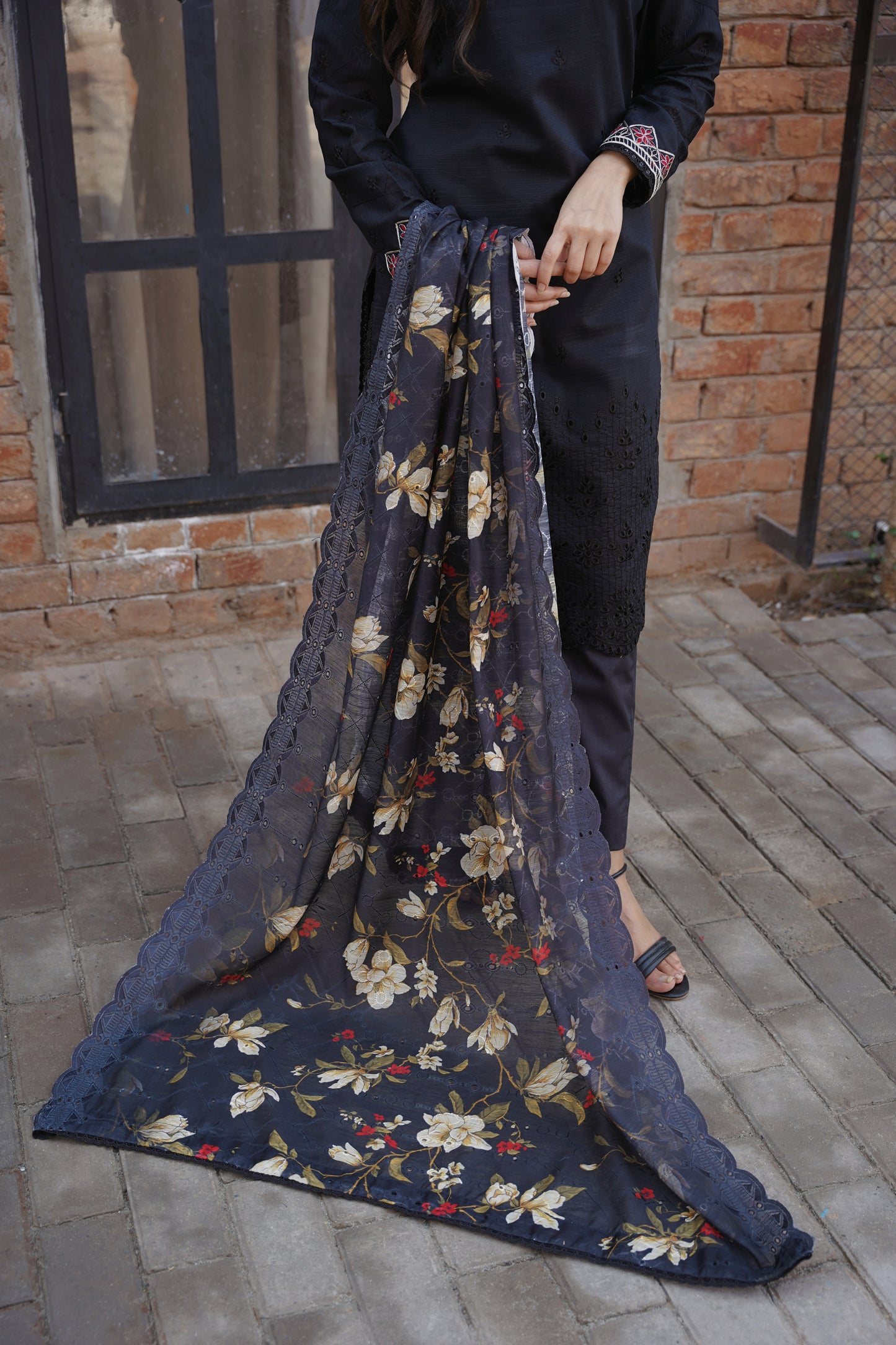 Emaan Eshaal Lawn Chiken Kari New Arrival 3Pc (Unstitched) Volume 2