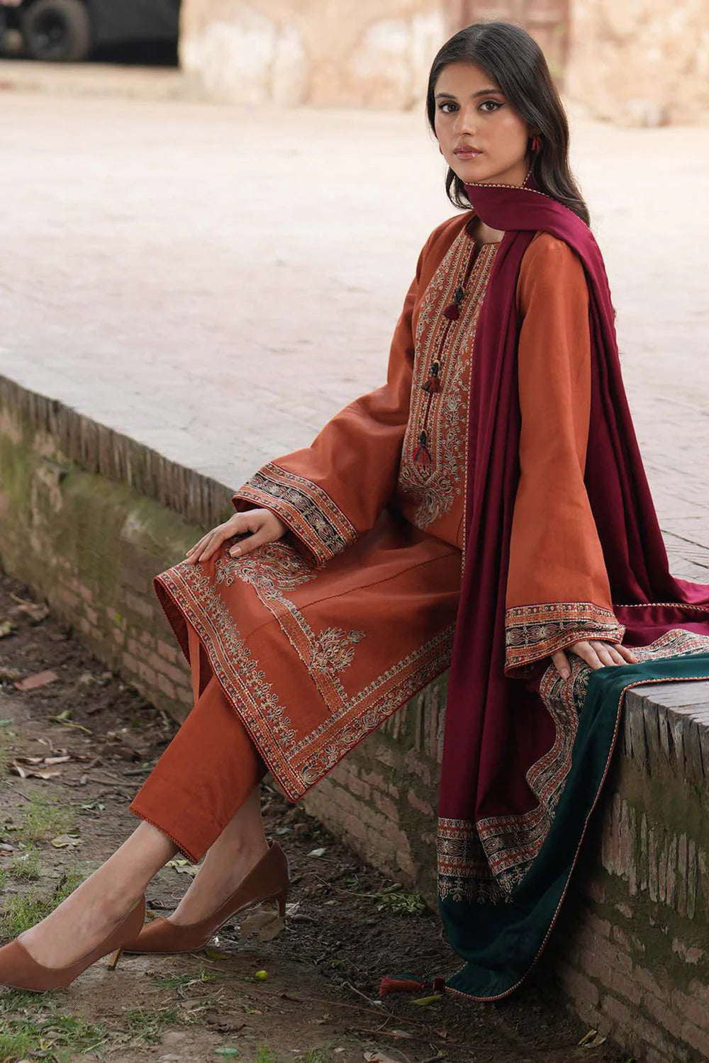 Jazmin Unstitched Three-Piece Lawn Suit