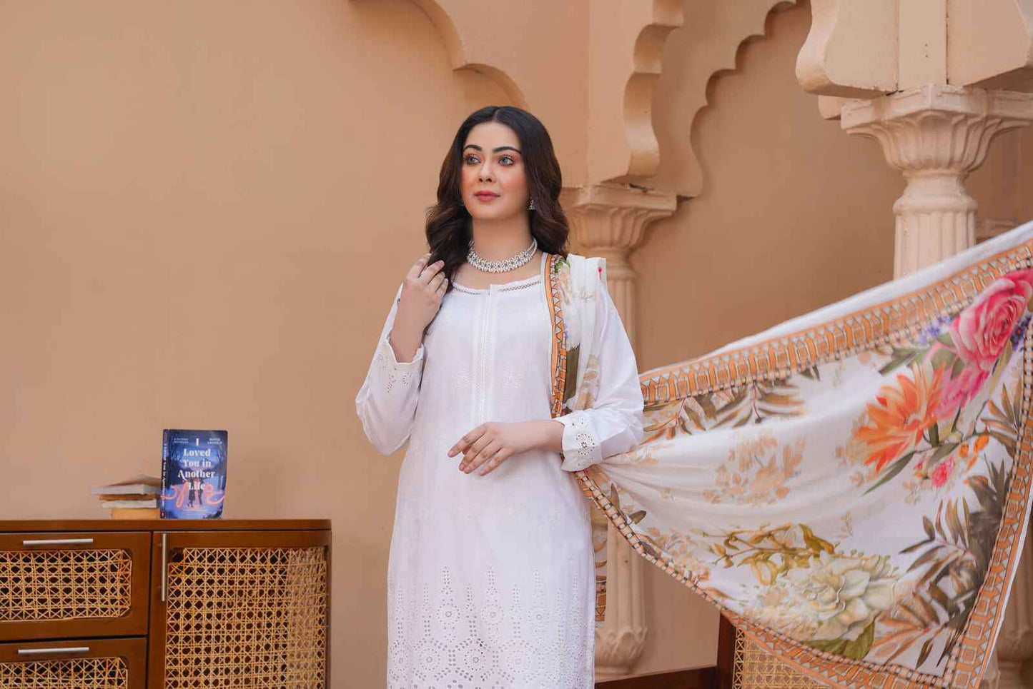 Emaan Eshaal Lawn Chiken Kari White D#102
