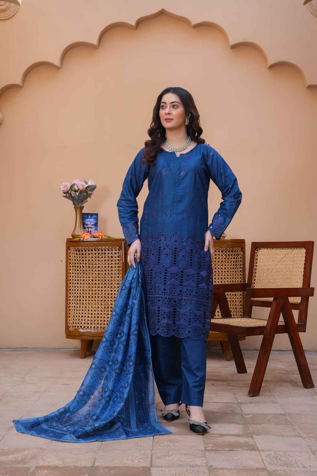 Emaan Eshaal Lawn Chiken Kari Blue D#106