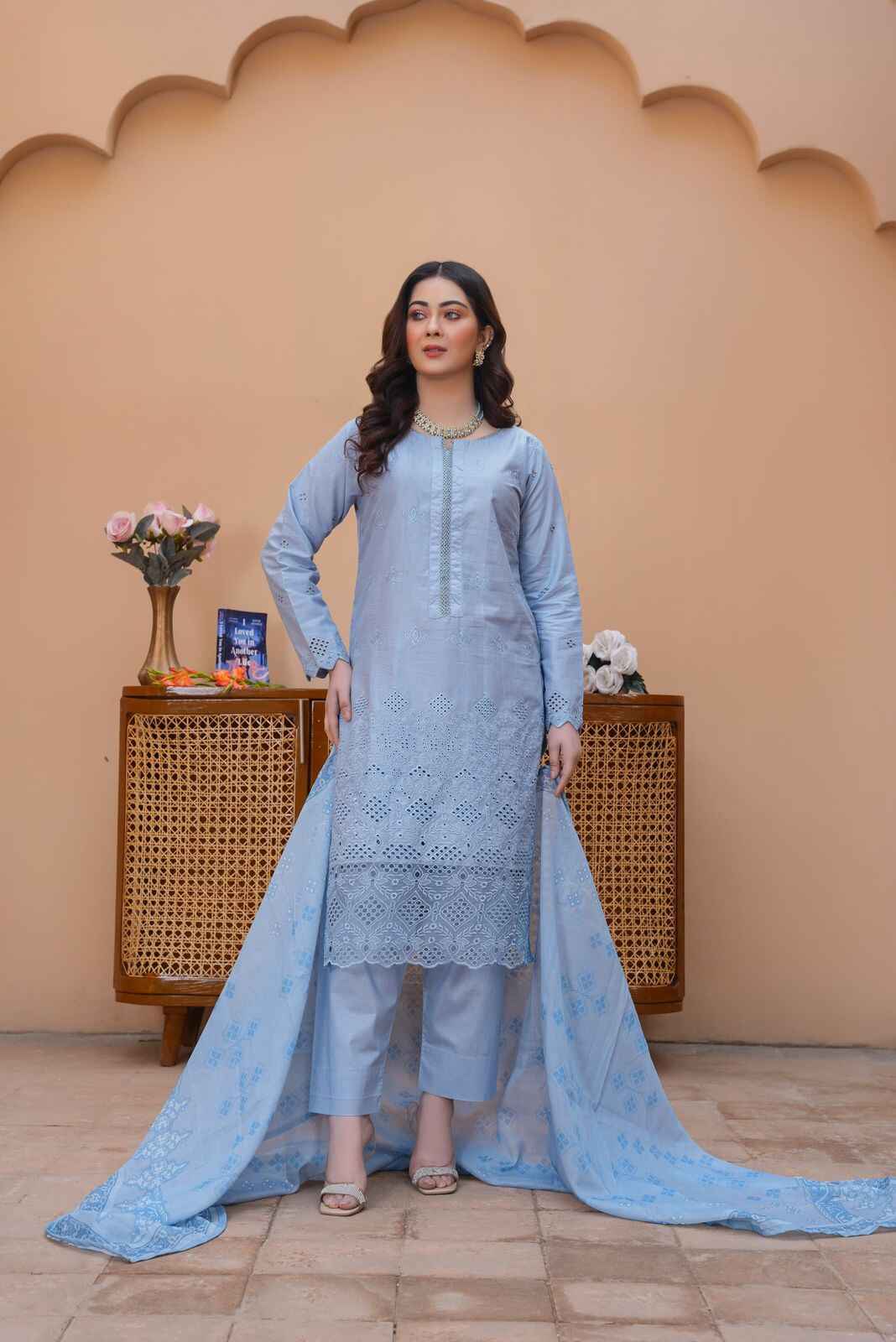 Emaan Eshaal Lawn Chiken Kari Light Blue D#101